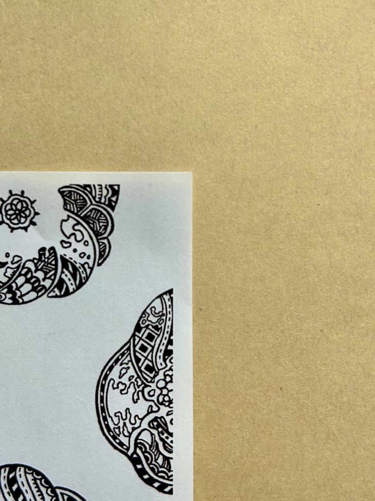 お花敷き詰めました