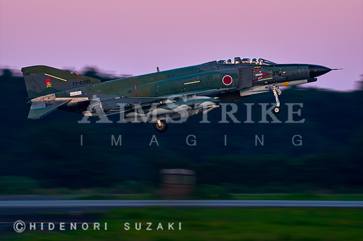 RF-4EJ L/D under Venus Belt