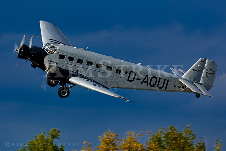 Tempelhof left turn departure