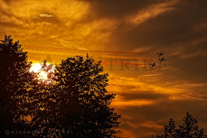Bialo-Czerwone Iskry fly in the twilight time