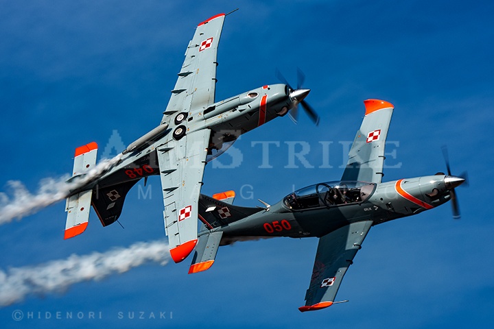 PZL-130 TC-II Back to back horizontal 360°
