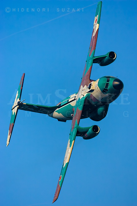 Kawasaki C-1 2TAG 402SQ Horizontal figure-eight steep turn