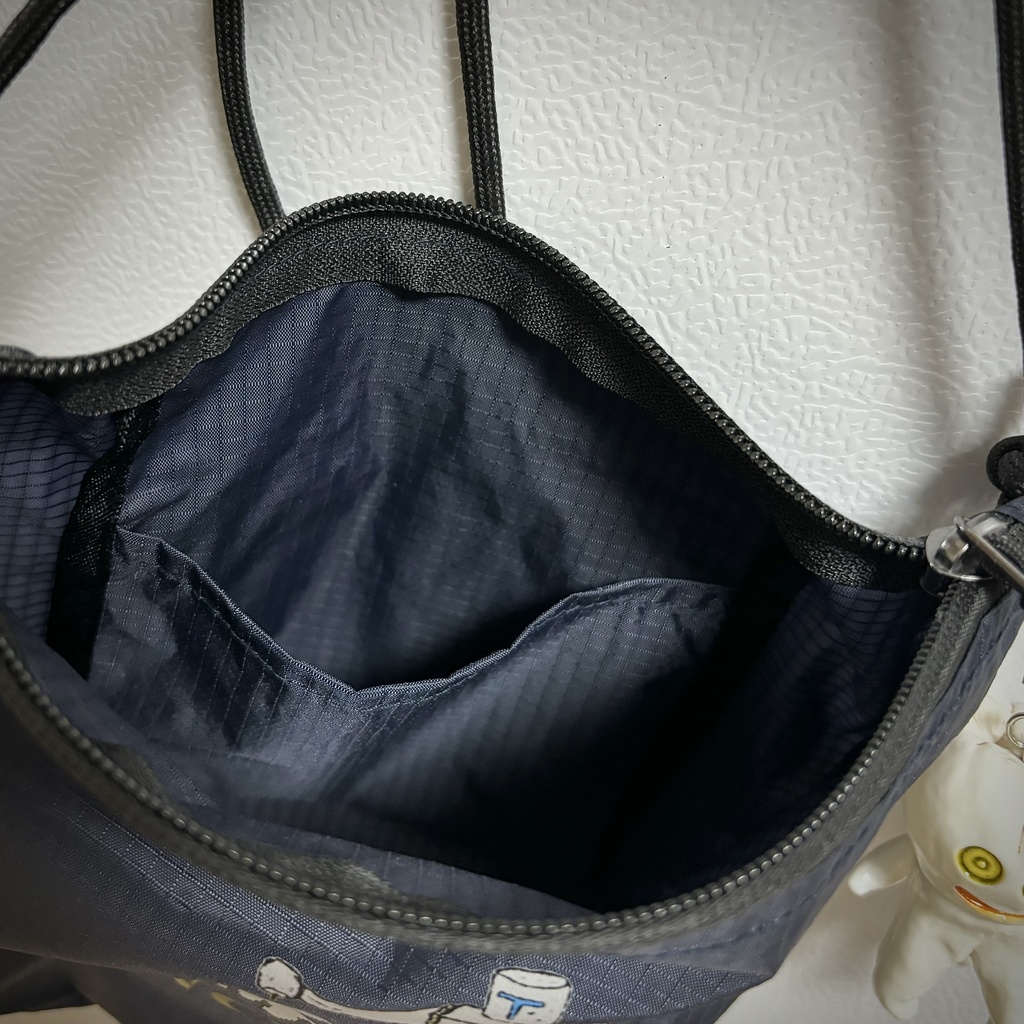 ライトナイロン サコッシュ (デンタロリアンNC-118)とハイミンキーホルダーのセット