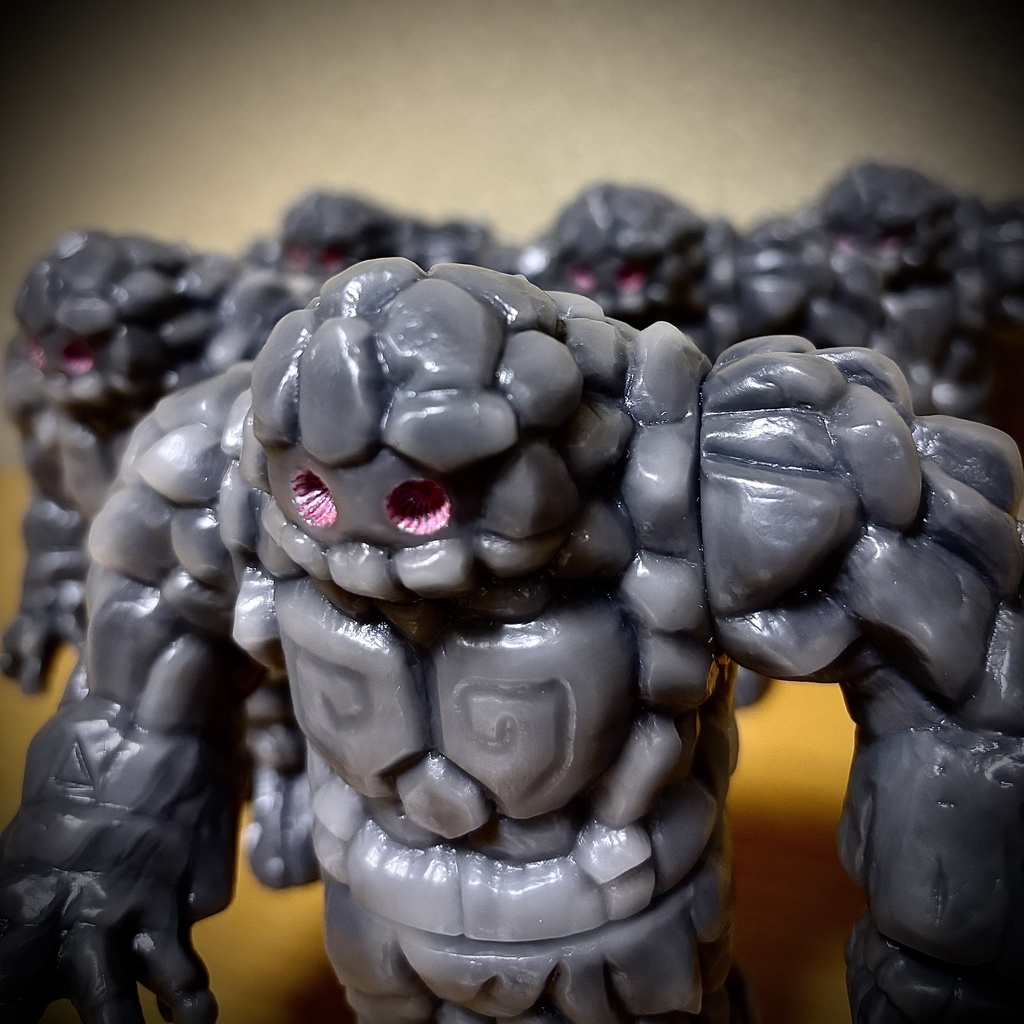 ロックスリィ 「守護の石像」