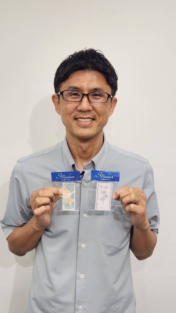 DANA祈念ステッカー