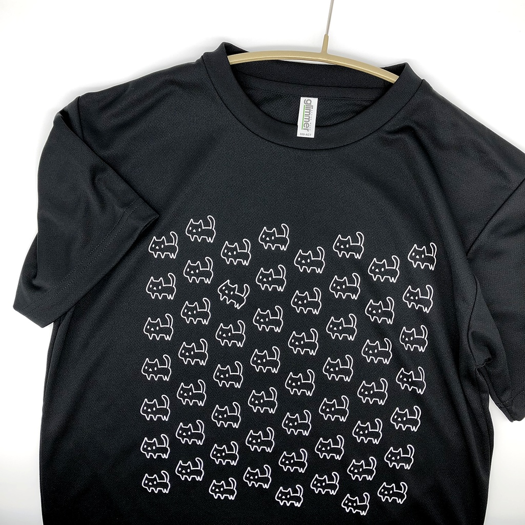 <速乾ドライ>【ブラック】ネコいっぱいTシャツ(あんしんBOOTHパック（匿名）で自宅から発送)