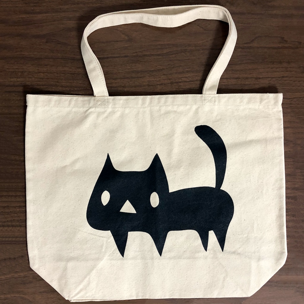 でっかい黒ネコ キャンバストートバッグ＜ナチュラル＞【Lサイズ】(あんしんBOOTHパック（匿名）で自宅から発送【送料一律370円】)