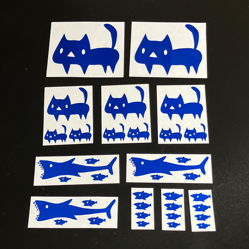 暗闇でライトの光を反射するステッカー<リフレクターステッカー>