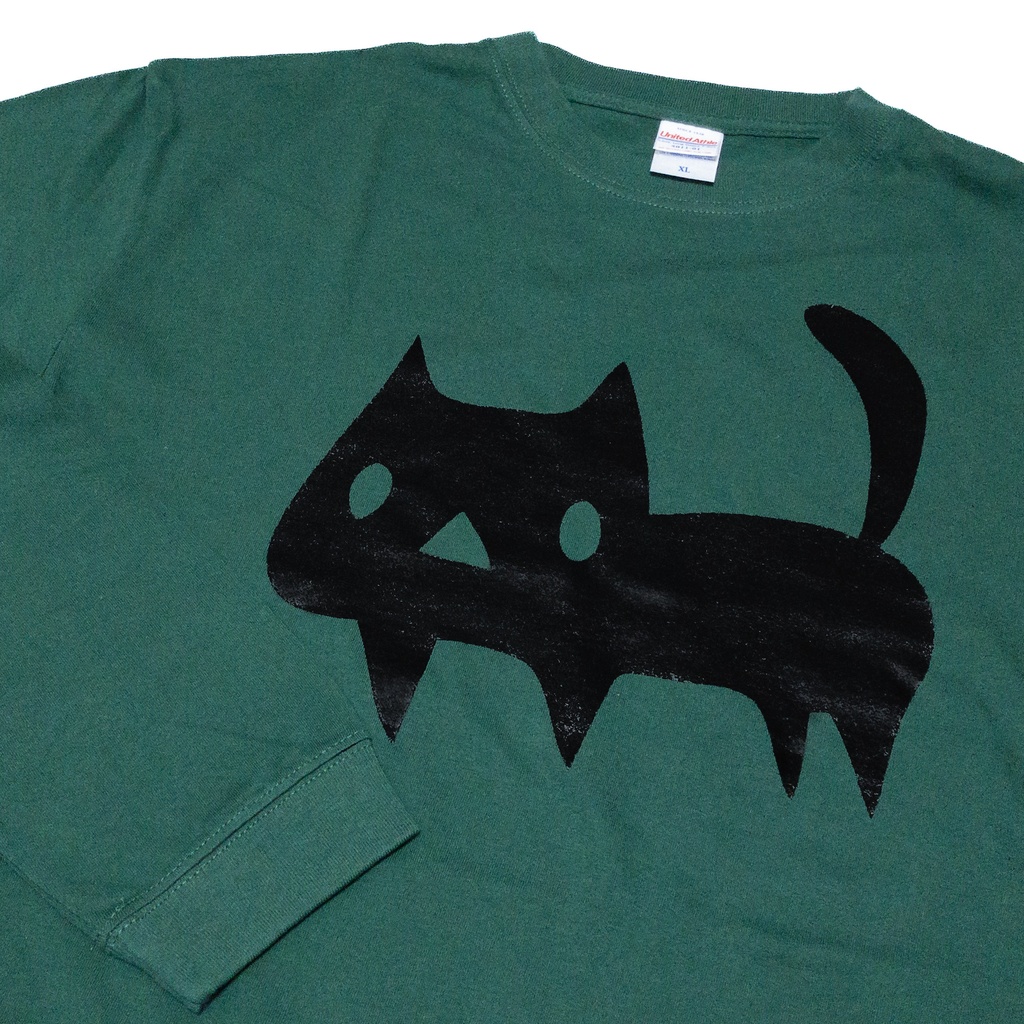 <綿100%>【XLサイズ】大きな黒ネコ<長袖>Tシャツ(BOOTHパック（匿名）で自宅から発送)