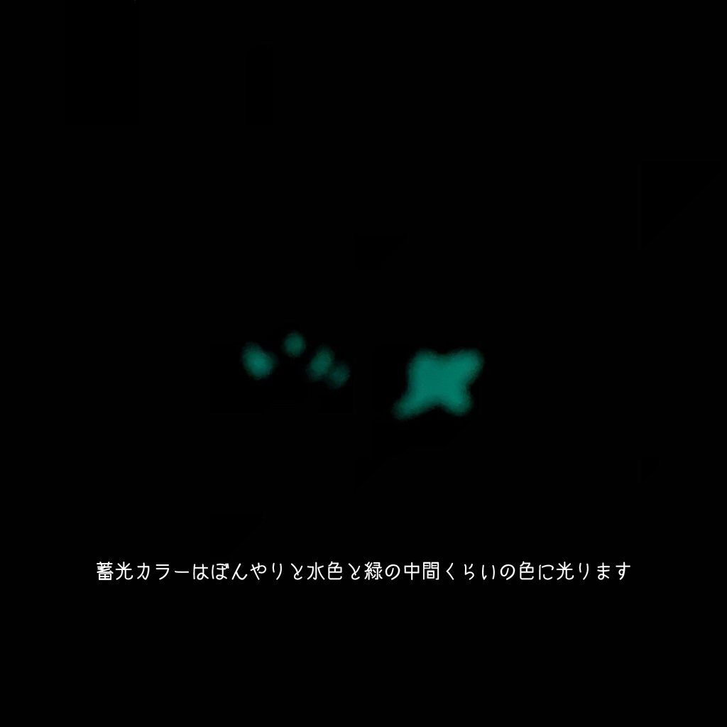 NEW!【AWH】さめおばけ ピンバッジ 全4色