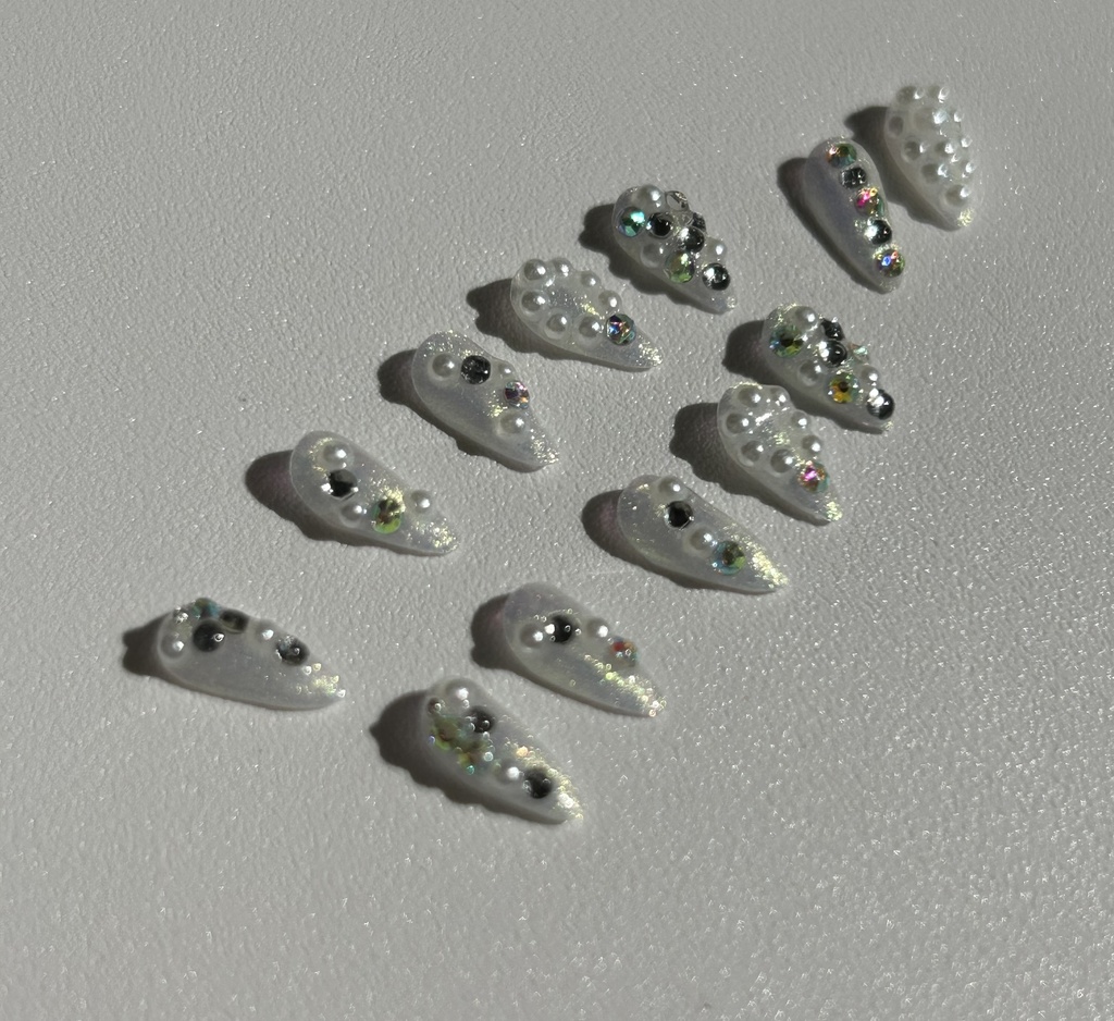 NO-23 匿名発送ドール用ホワイトパールストーンデザイン