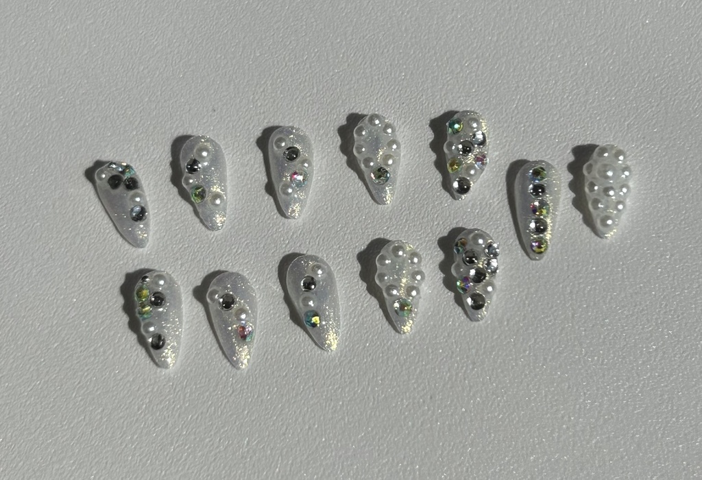 No-23 ドール用ホワイトパールストーンデザイン