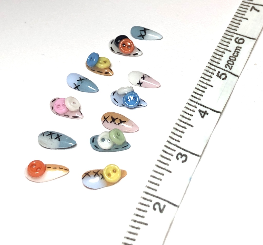 No-32ドール用ボタンデザインネイルチップ