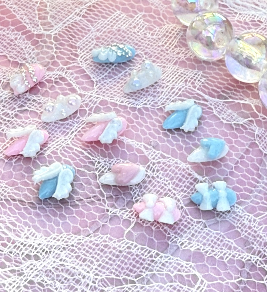 NO-40匿名発送ドール用ネイルチップ ピンク&ブルー羽根