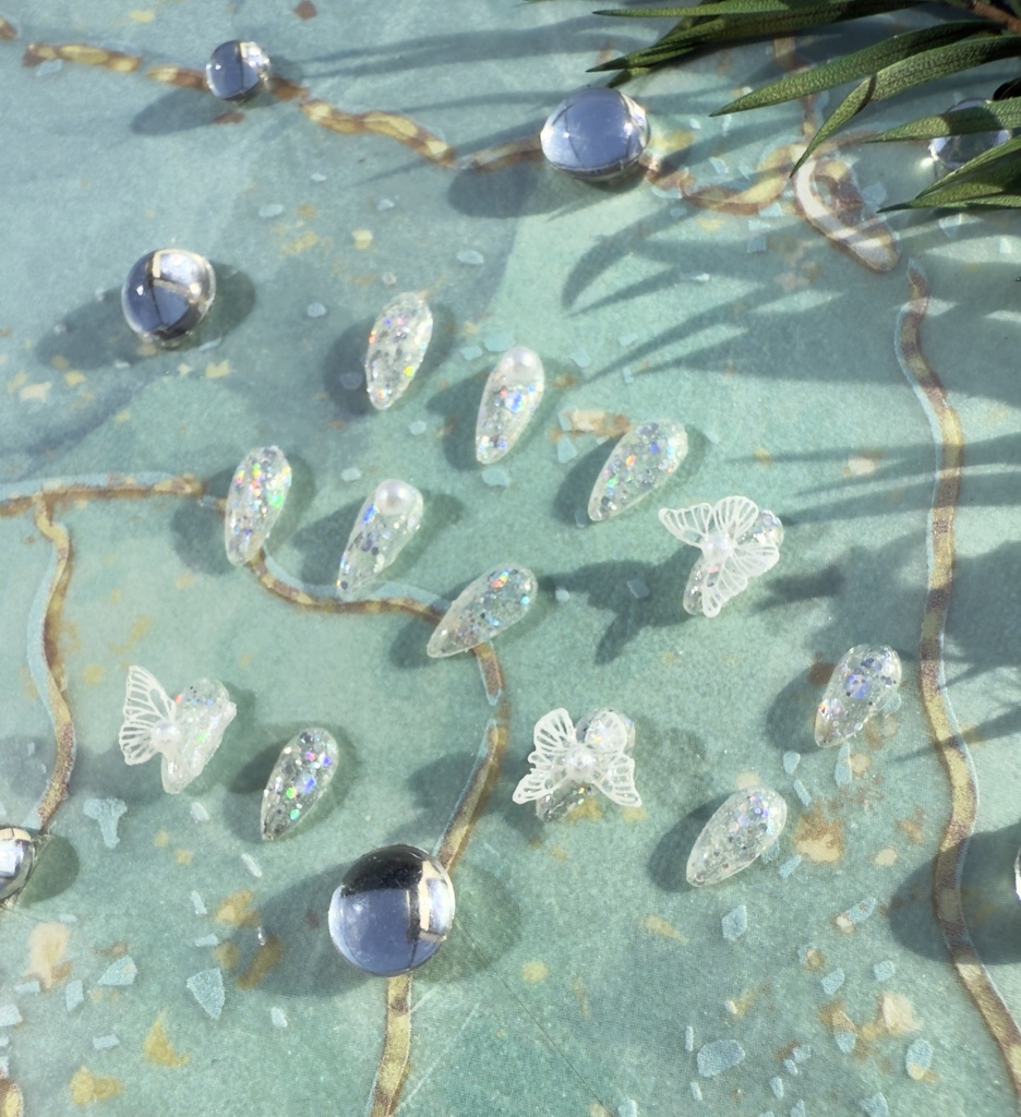 NO-44匿名発送ドール用ネイルチップ クリア蝶々