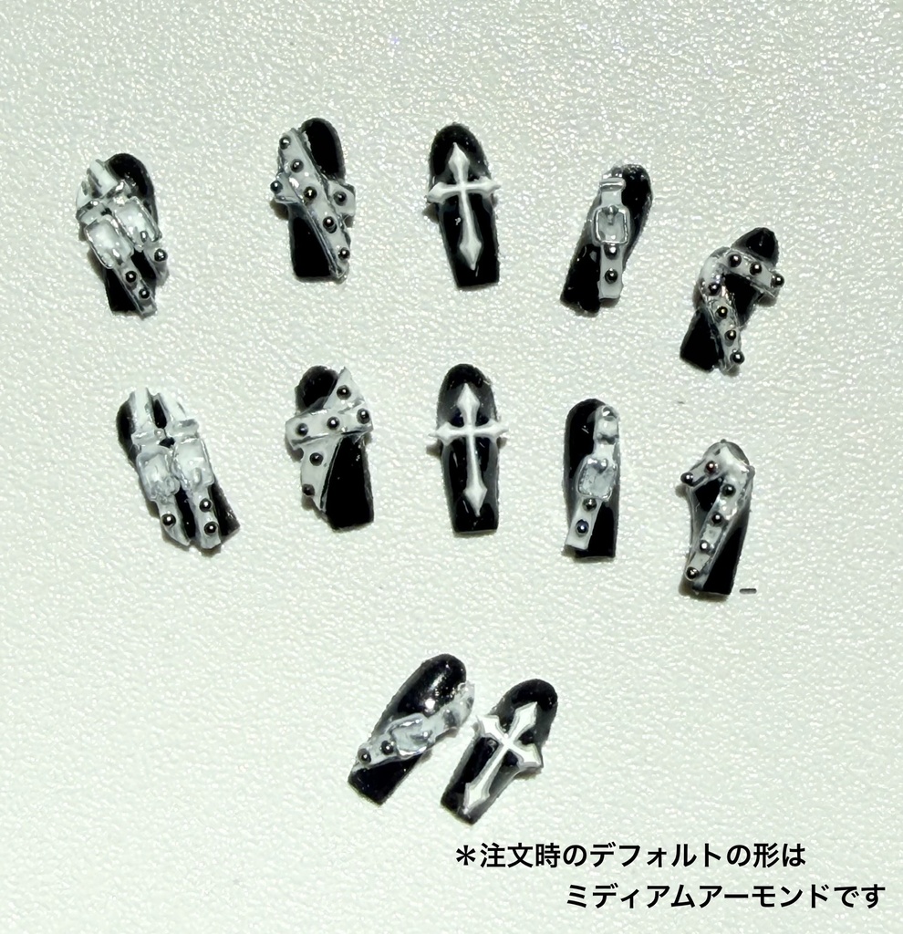 NO.52匿名発送ドール用ネイルチップ/ブラックベルトデザイン