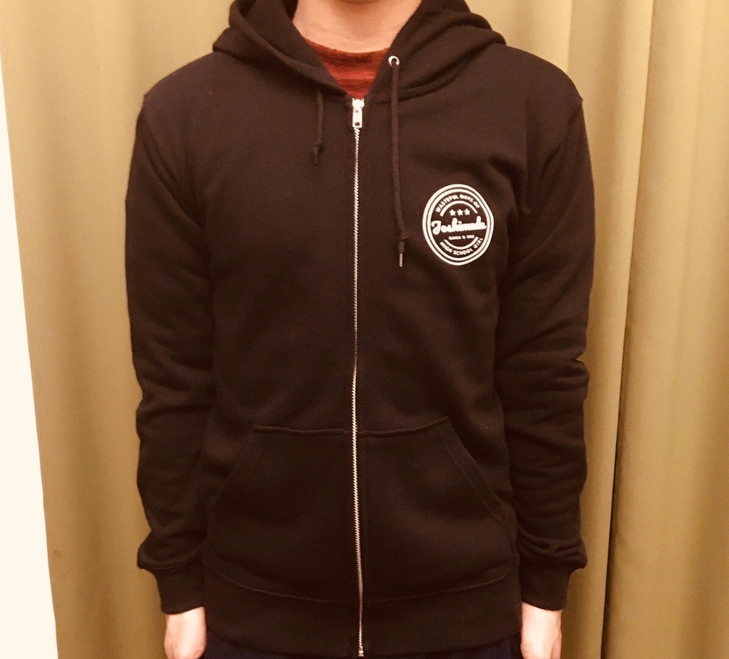 女子無駄パーカー