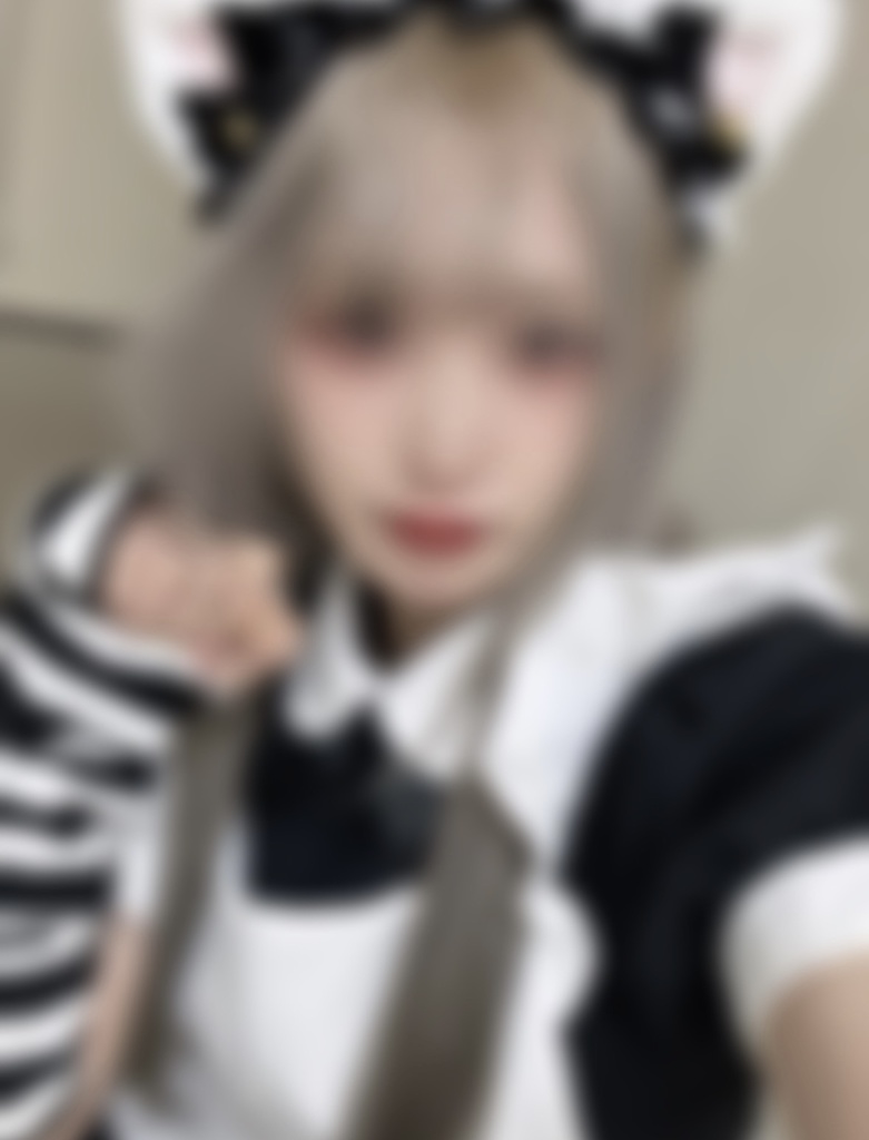 メイド服おチェキ