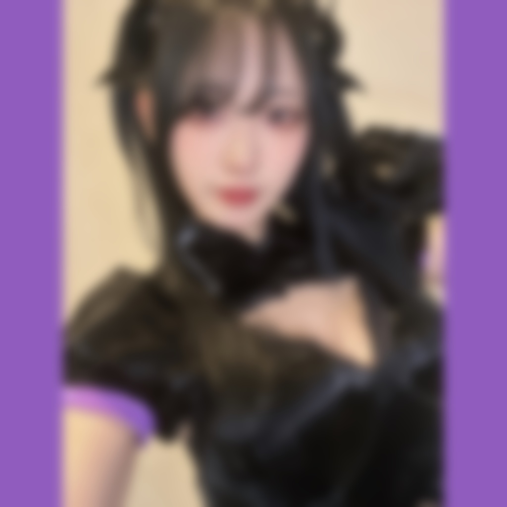 可愛い服着たやつ