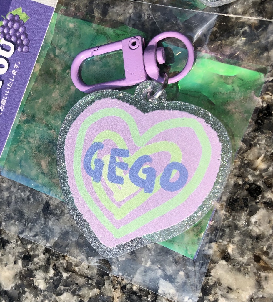 GEGO♡アクキーA  (ナスカン色ランダム)