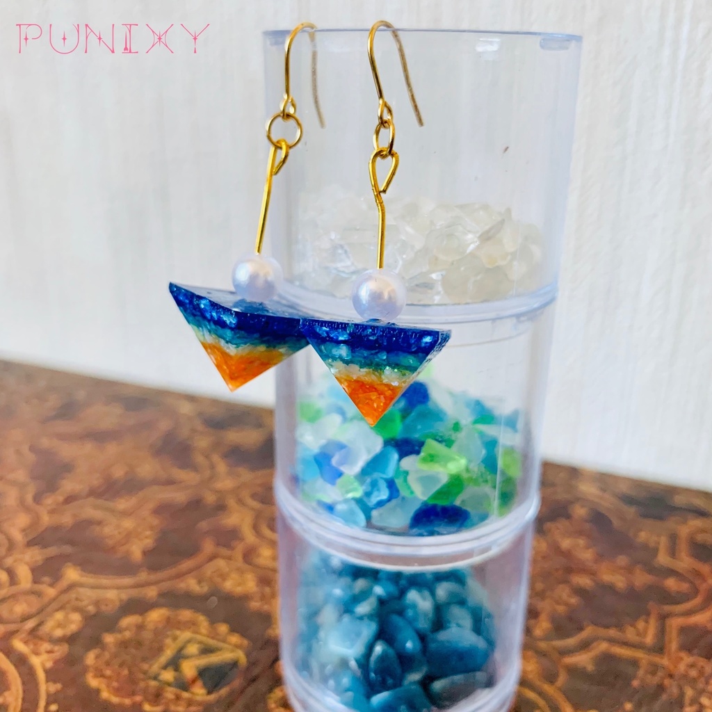グラデーション三角錐☆ピアス