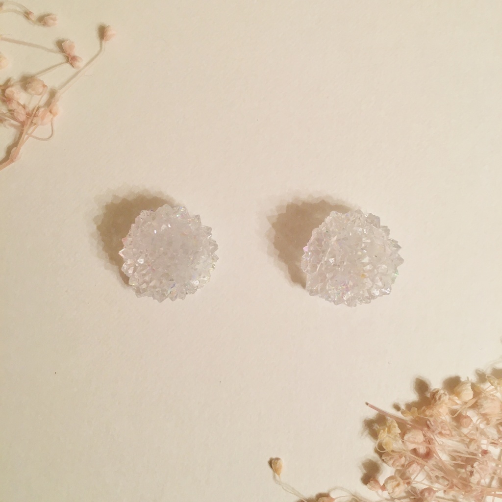 幻の銀水晶、鉱石風ピアス