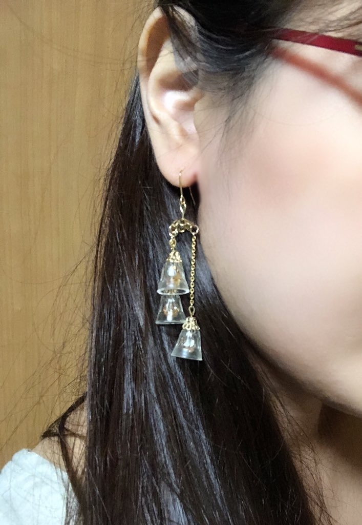 3連ペンダントライトピアス