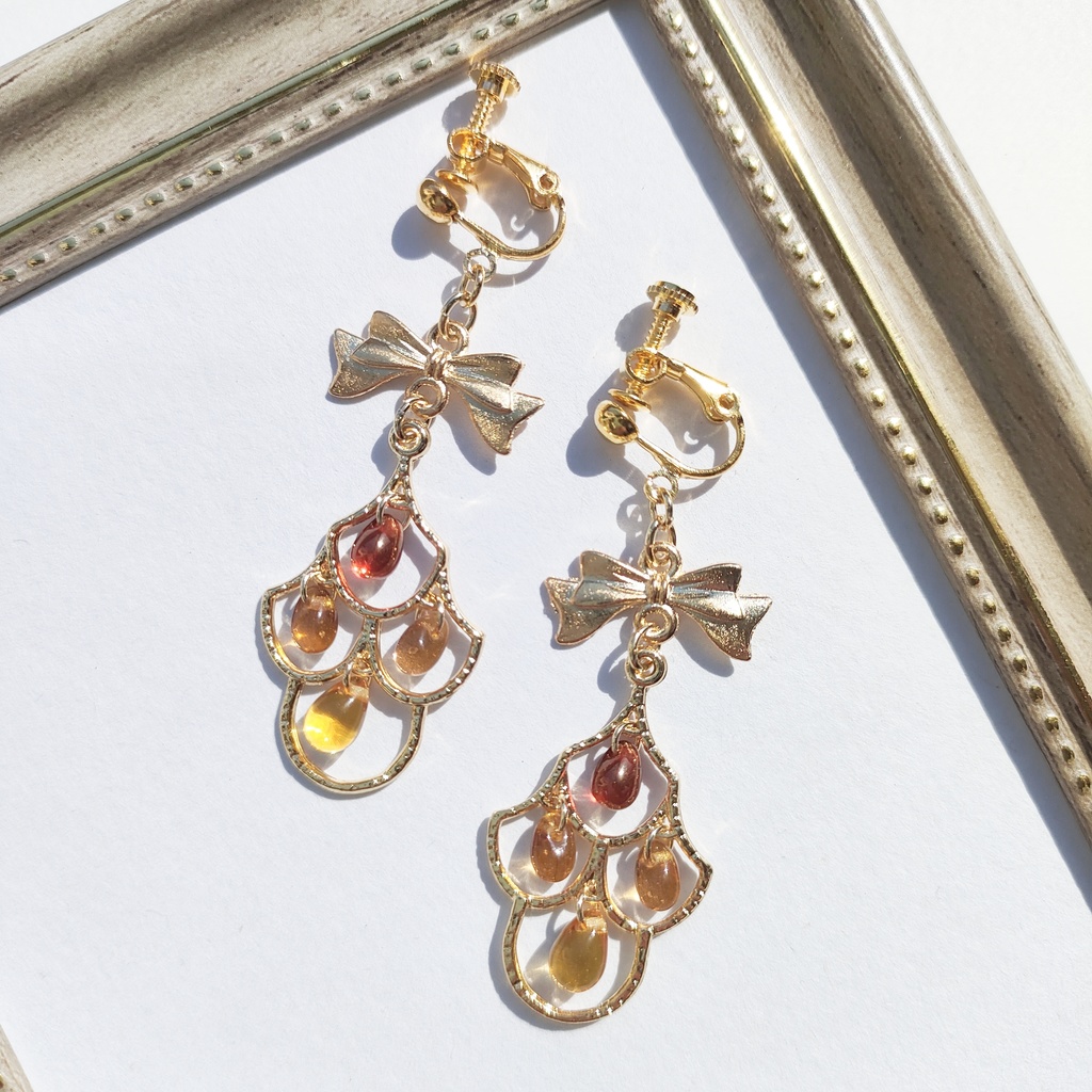 ハンドメイド 金木犀のブーケのようなイヤリング