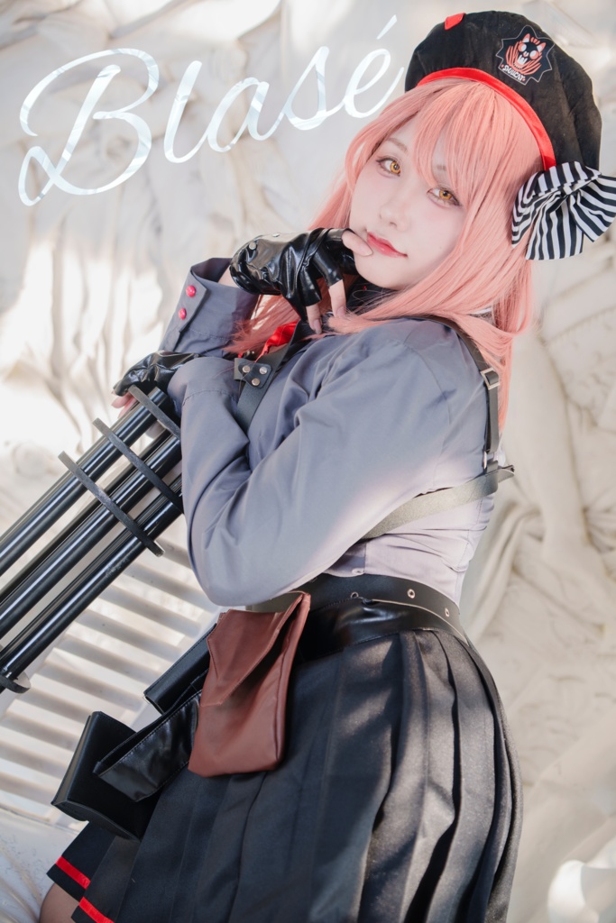 勝利の女神NIKKE 写真集 エマ ほょち