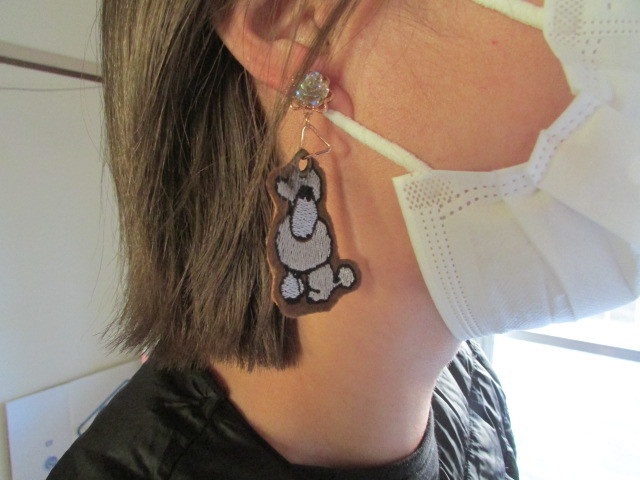 イヤリングとピアス