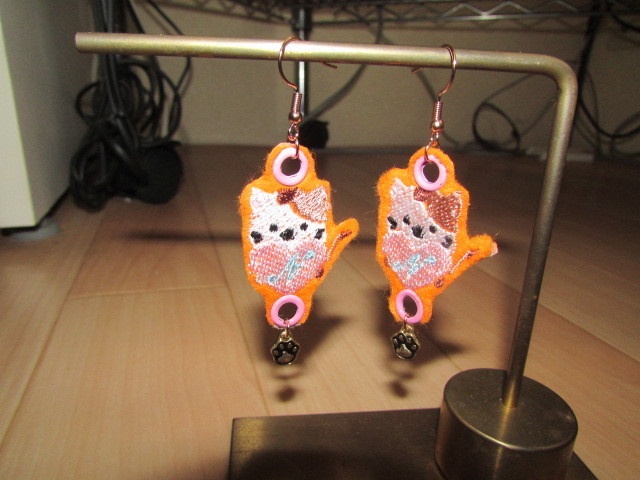 イヤリングとピアス