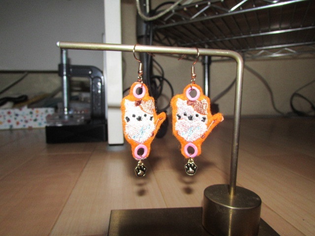 イヤリングとピアス