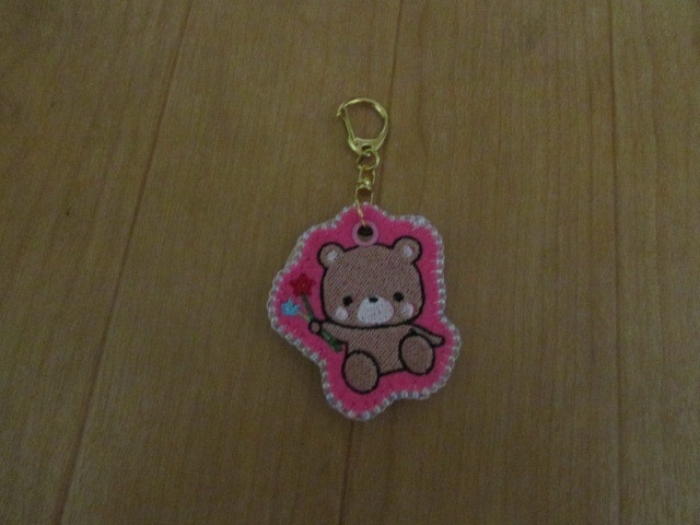 【名入れ】革ネームタグ付き刺繍キーホルダー