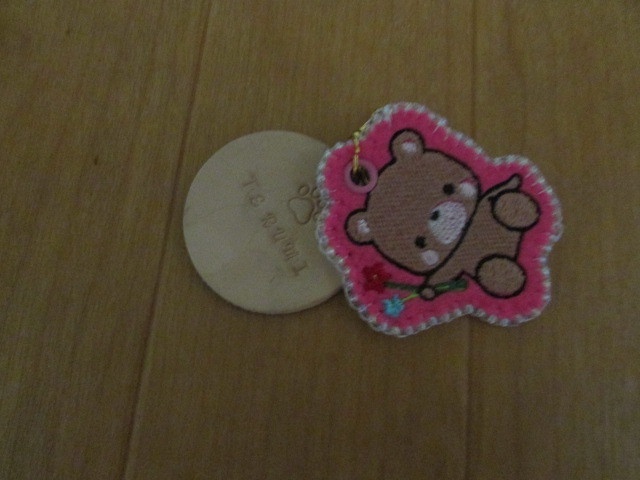 【名入れ】革ネームタグ付き刺繍キーホルダー