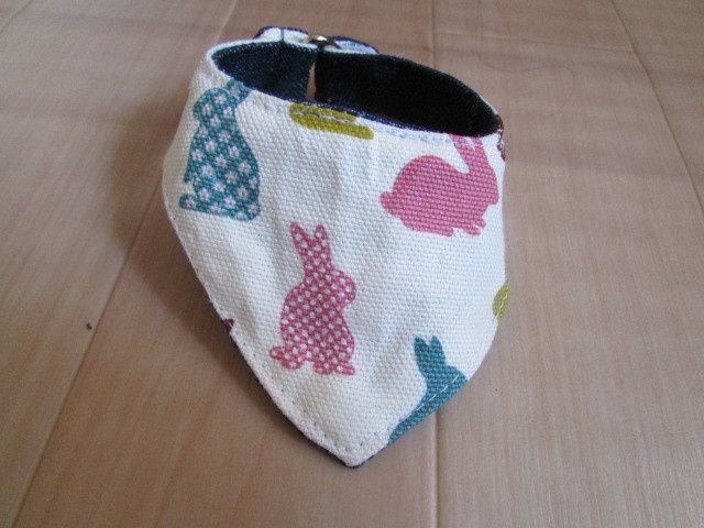 お名前の刺繍入りうさぎバンダナ【赤ちゃんうさぎ用】