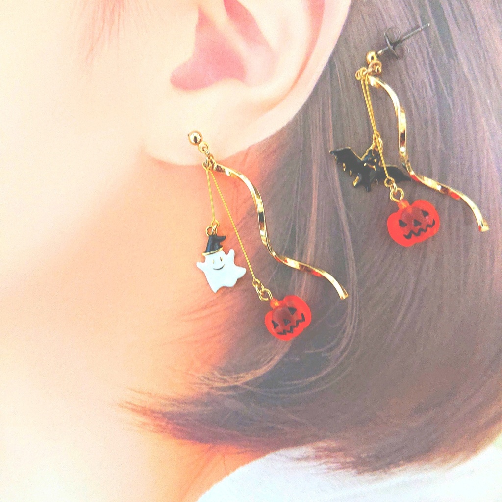 ハロウィンピアス★ユラユラ可愛い秋ピアス