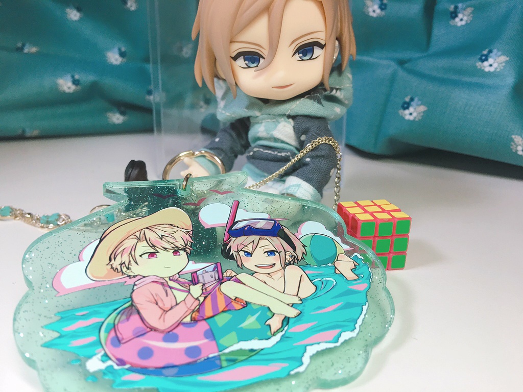 至万グリッターアクリルキーホールダ