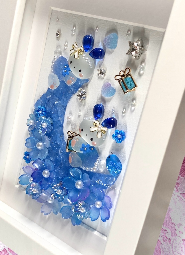 フラワームーン うさぎちゃんのプレゼント インテリア シーグラスアート 置物  青色