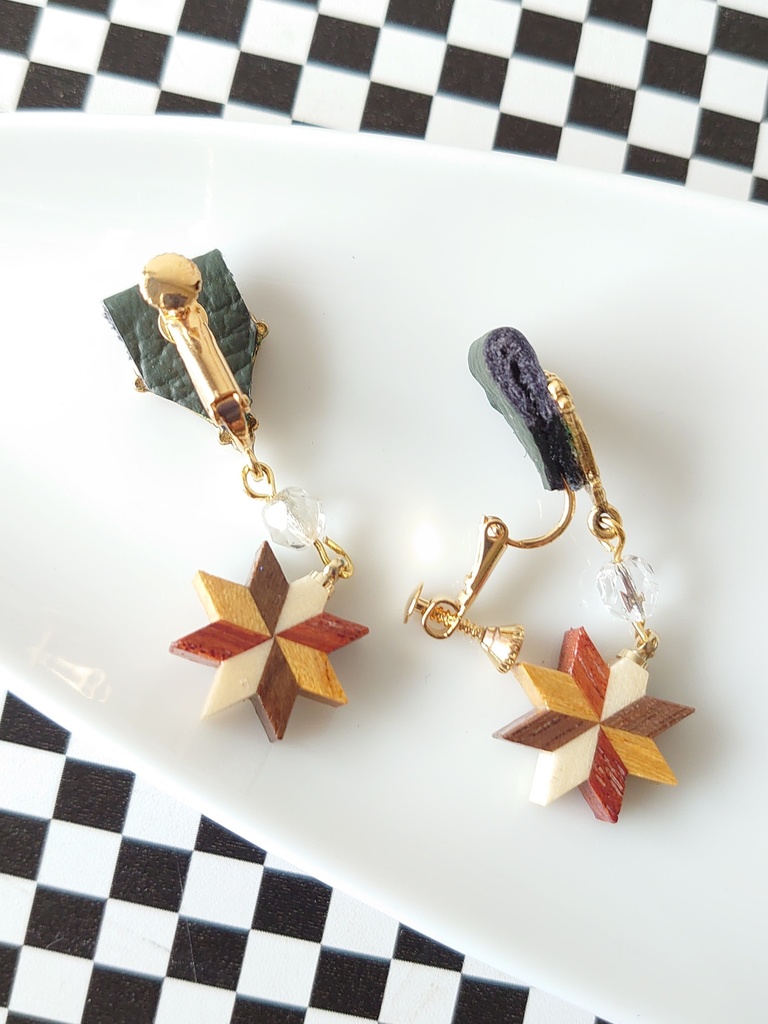 章飾イヤリング‐金