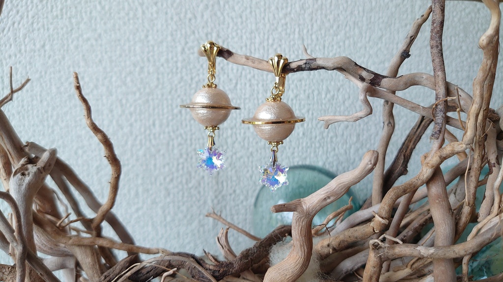 フォストプラネテスイヤリング(gold)