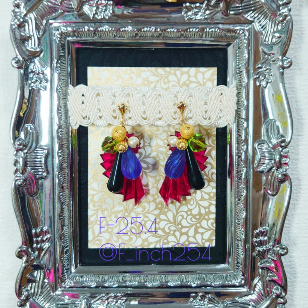 ドイツビーズ イヤリング 赤