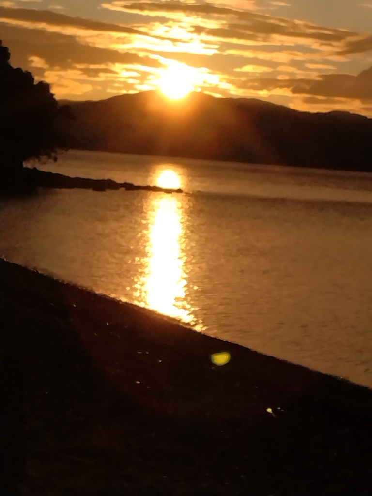 キャンプ場夕日