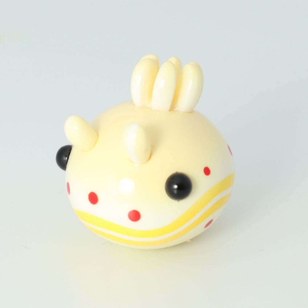 うみうすし マグネット アカテンイロウミウシ