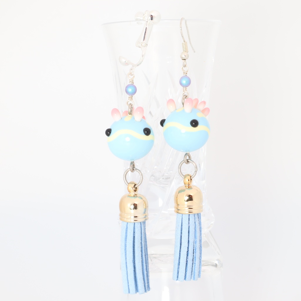 うみうすし イヤリング/ピアス パステルアオウミウシ タッセル