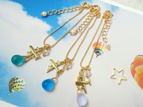 飛行機と空色ドロップのドール用ネックレス