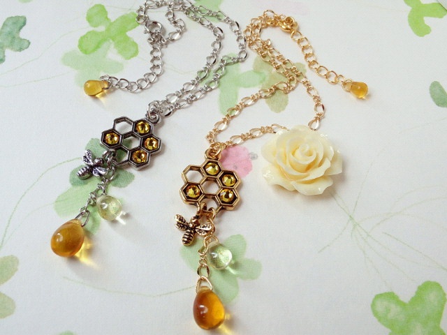 ごちそう蜂蜜のドール用ネックレス