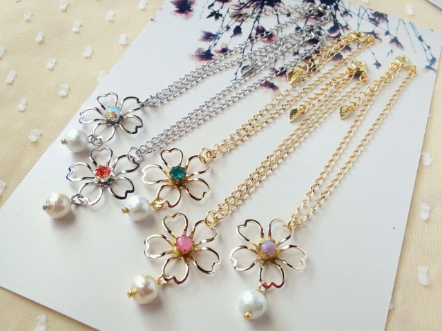 桜とコットンパールのドール用ネックレス