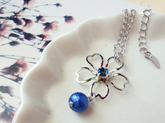 桜とコットンパールのドール用ネックレス