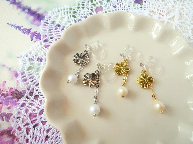 チャームとパール揺れるドール用ノンホールピアス