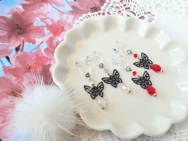 黒蝶とチェコ雫のドール用ノンホールピアス